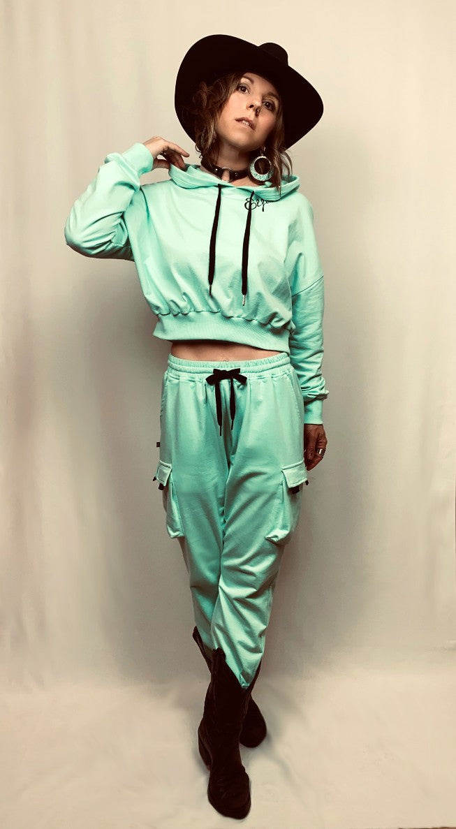 GALLOP  Suit
